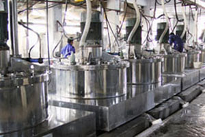 上懸式刮刀離心機(jī)應(yīng)用于糖廠(chǎng)甲膏和乙膏分離項(xiàng)目